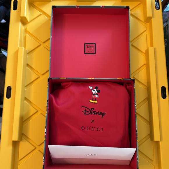 Gucci x Disney Mini Vintage GG Supreme Mickey Mouse Round Backpack - Picture 3 of 12